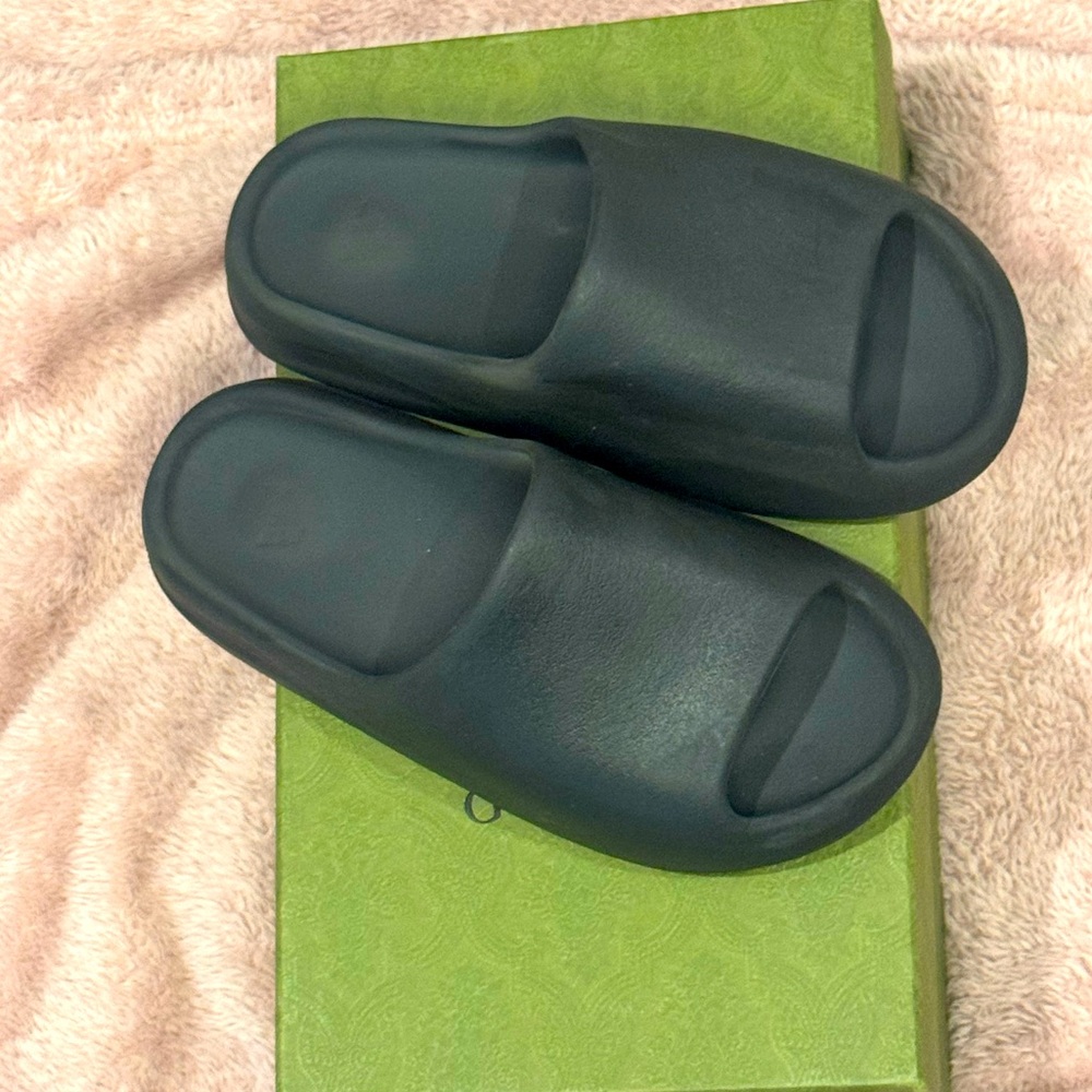 Yeezy Slides